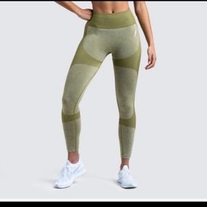 NWOT DOYOUEVEN seamless leggings